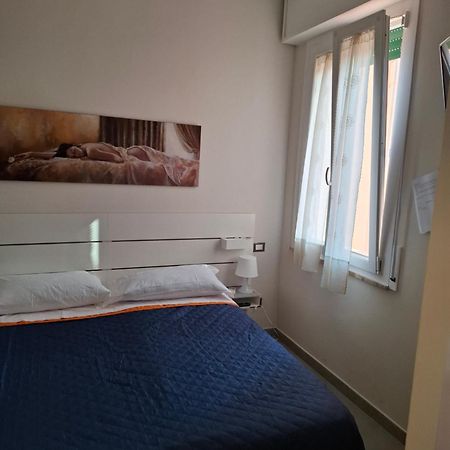 רג'ו אמיליה Fare Bnb - Room Del Parco מראה חיצוני תמונה