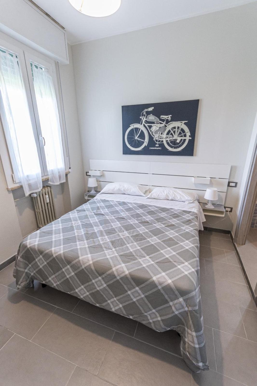 רג'ו אמיליה Fare Bnb - Room Del Parco מראה חיצוני תמונה