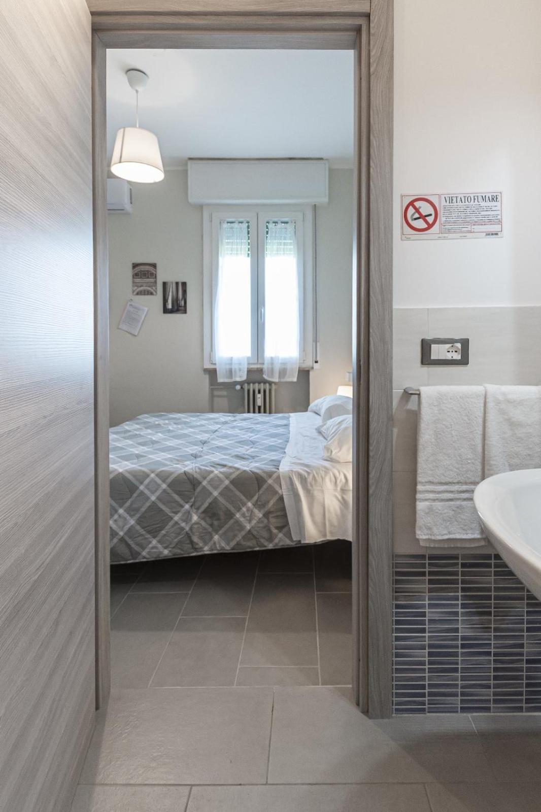 רג'ו אמיליה Fare Bnb - Room Del Parco מראה חיצוני תמונה