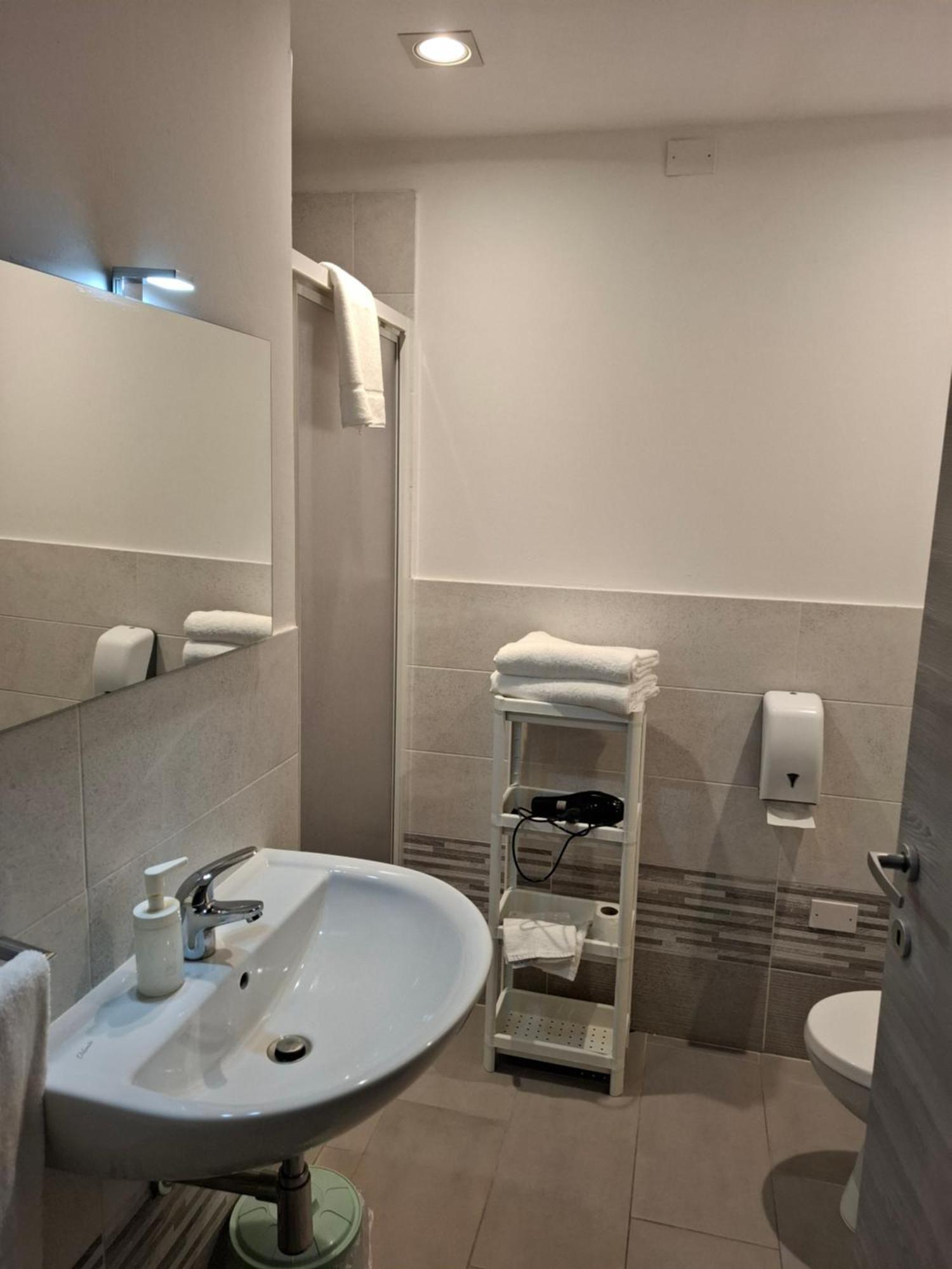רג'ו אמיליה Fare Bnb - Room Del Parco מראה חיצוני תמונה